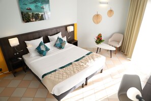 標準雙人房 | 高級寢具、免費迷你吧物品、客房內保險箱、隔音