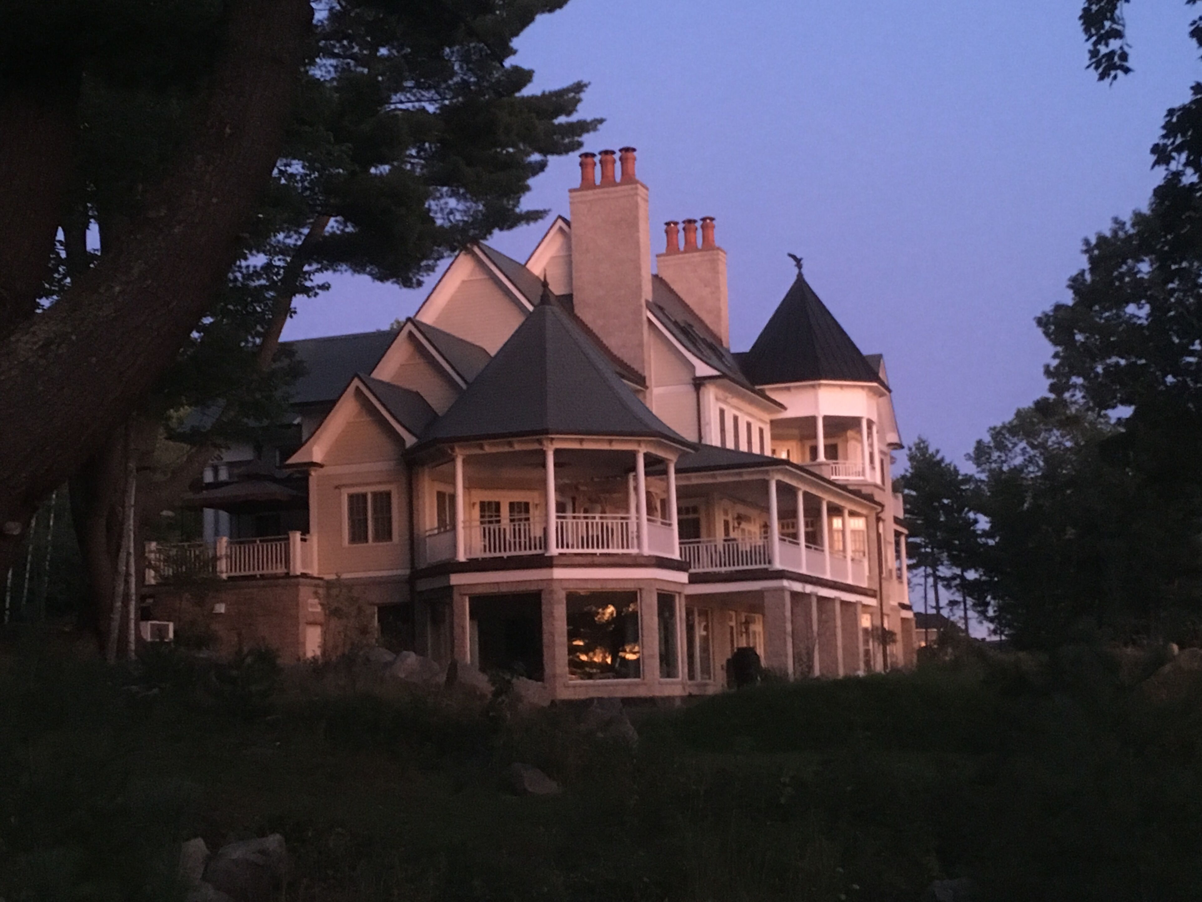 "Tidal Treasure" Secret Guest Room 3 of 10