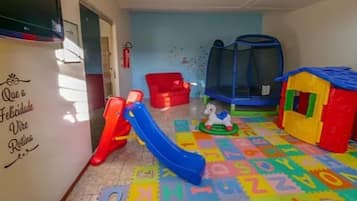Children’s play area – indoor