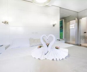 Luxury Suite | Bar mini, peti besi dalam bilik, meja, Wi-fi percuma 