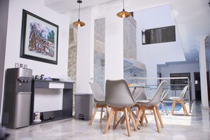 Flat-screen TV - Casa Esmeralda (Cali)
