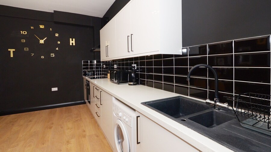 Townhouse Plus @ 301 West Street Crewe