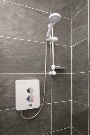 Superior Studio, Ensuite (With TV) | Bathroom - Townhouse Plus @ 301 West Street Crewe (Crewe)