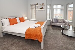 Superior Studio, Ensuite (With TV) | 1 bedroom - Townhouse Plus @ 301 West Street Crewe (Crewe)