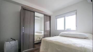 2 quartos, ferros/tábuas de passar roupa, Wi-Fi, roupa de cama