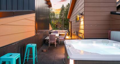 Downtown WP Villa 268 I Private Rooftop Hot Tub I Great Views I Bunk Room I Discounted Attractions