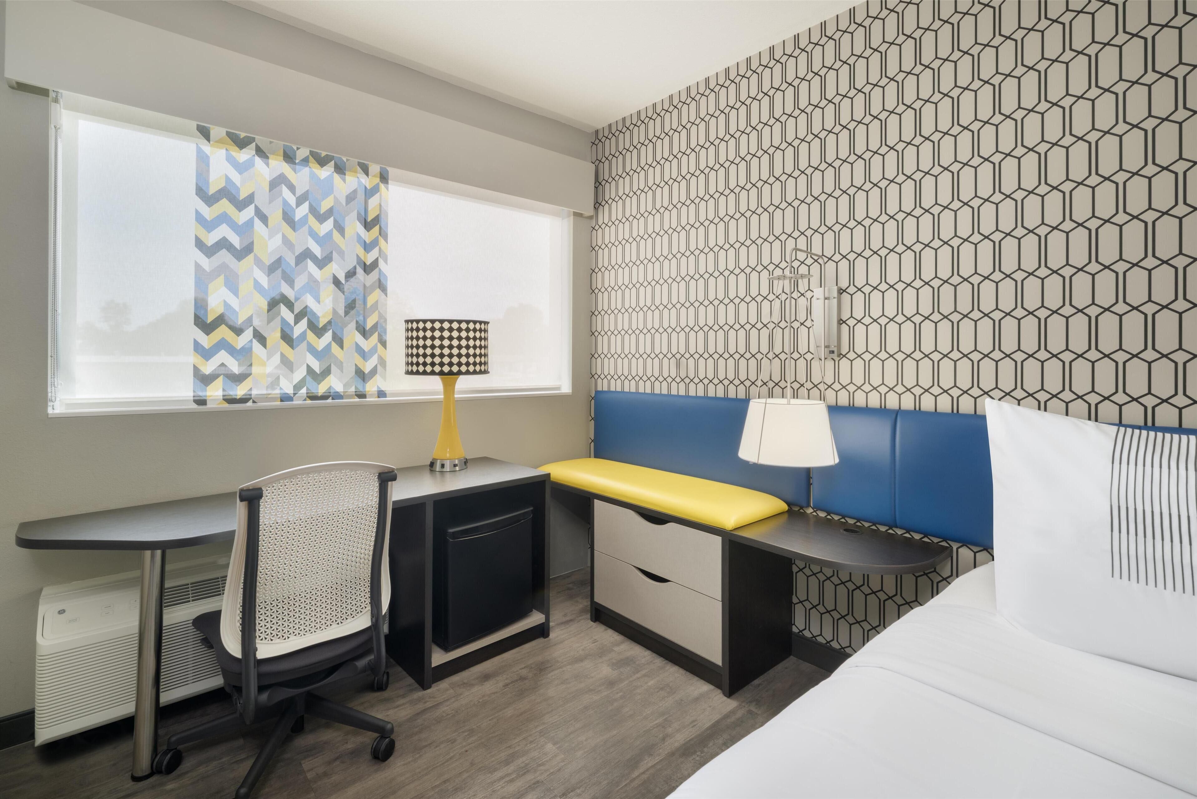 standard room, 1 king bed, accessible, bathtub | 1 bedroom, premium bedding, memory-foam beds, laptop workspace