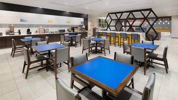 Gratis komplet morgenmad hver dag