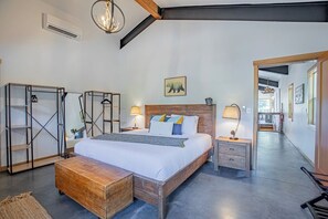 6 chambres, bureau, fer et planche à repasser, lit parapluie