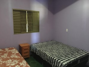 Casa - 3 quartos - 15 pessoas - banheiro compartilhado | 3 bedrooms