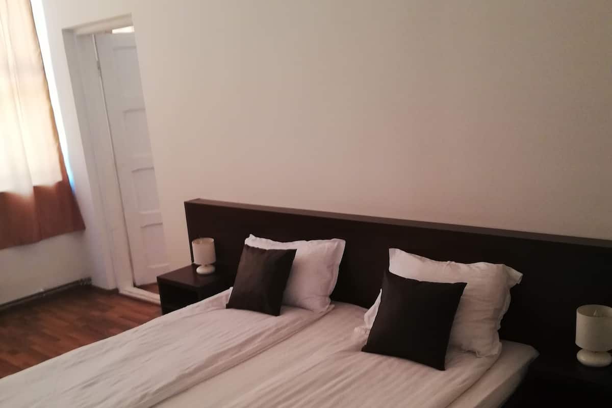 Departamento Deluxe | Ropa de cama de alta calidad, edredón, insonorización y wifi gratis