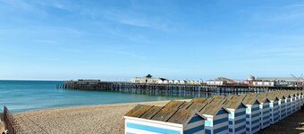 * Élégant * Moderne * Central * Vue sur la mer *