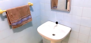 Shower, towels