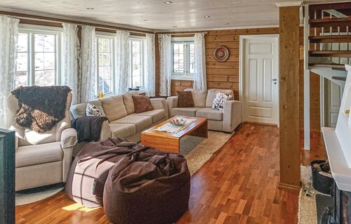5 bedroom stunning home in åseral