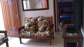 2 quartos, ferros/tábuas de passar roupa, Wi-Fi de cortesia