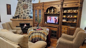Fernseher, Kamin