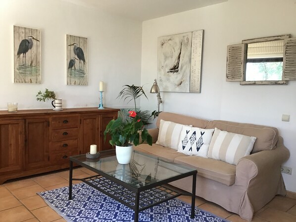 TV, DVD player, table tennis, books