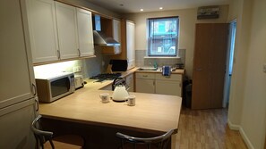 Fridge, microwave, oven, stovetop - Heart of Canterbury& 2FreeParkingSpots (Canterbury)