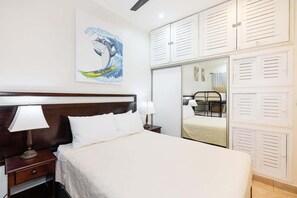 2 bedrooms, iron/ironing board, free WiFi, bed sheets