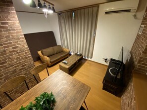 Maison (Private Vacation Home) | 3 chambres, bureau, rideaux d’obscurcissement, fer et planche à repasser
