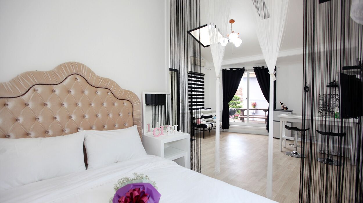 Habitación básica (Stavia) | Cortinas blackout y wifi gratis 