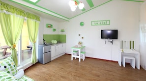Kamar Basic (Saige) | Tirai kedap cahaya dan Wi-Fi gratis
