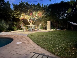 Outdoor dining - Sea Grape Escape Mid-Century Modern Pool home! (North Palm Beach)
