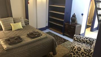 6 makuuhuonetta, silitysrauta/-lauta, Wi-Fi, vuodevaatteet