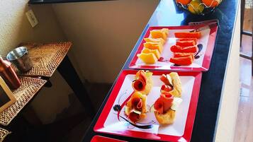 Free daily buffet breakfast