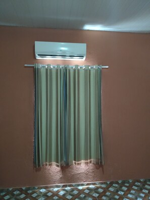 Room | Free WiFi, bed sheets