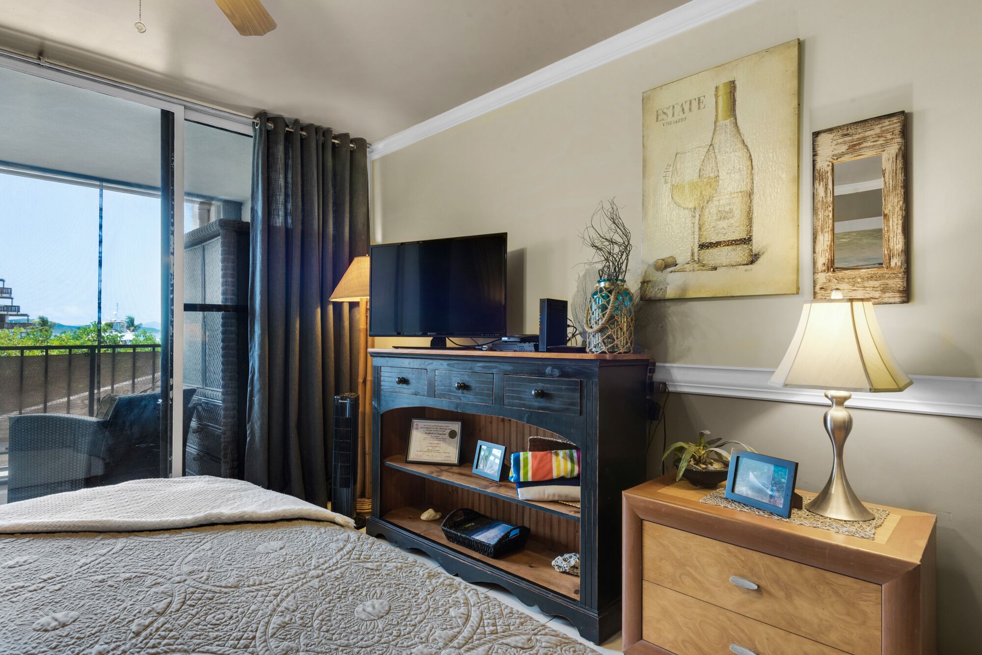 Iron/ironing board, WiFi, bed sheets