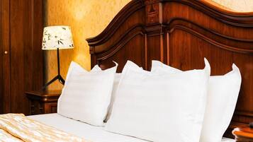 In-room safe, iron/ironing board, free WiFi, bed sheets