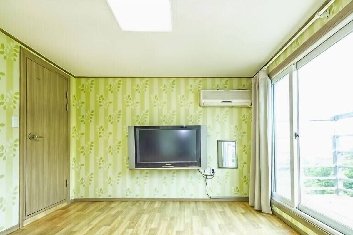 Room, Annex Building (3F) | Living area | Flat-screen TV