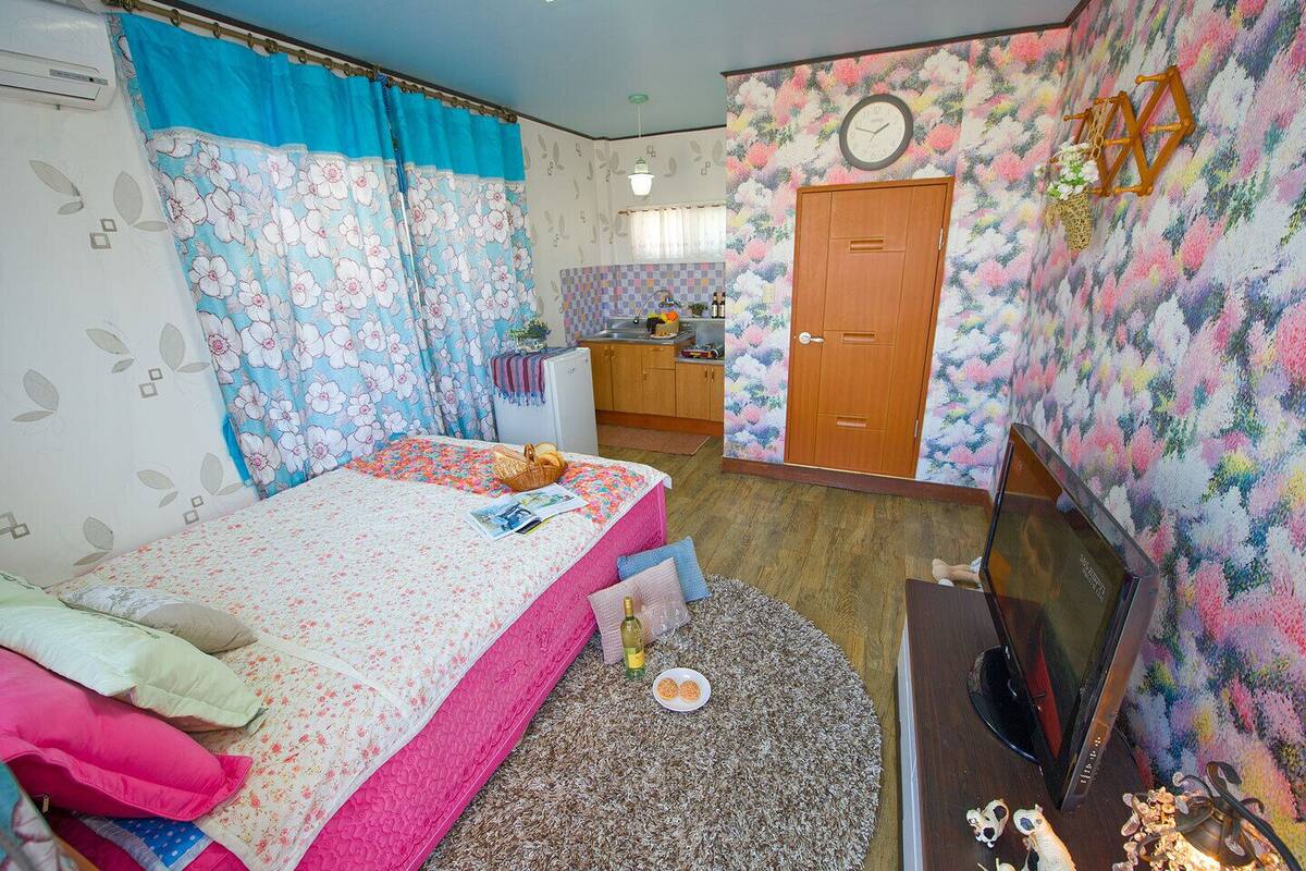 Room (Main Building 1F) | WiFi (free)