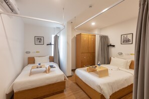 Shared Dormitory, Mixed Dorm (3 Beds) | Minibar, coffres-forts dans les chambres, Wi-Fi gratuit