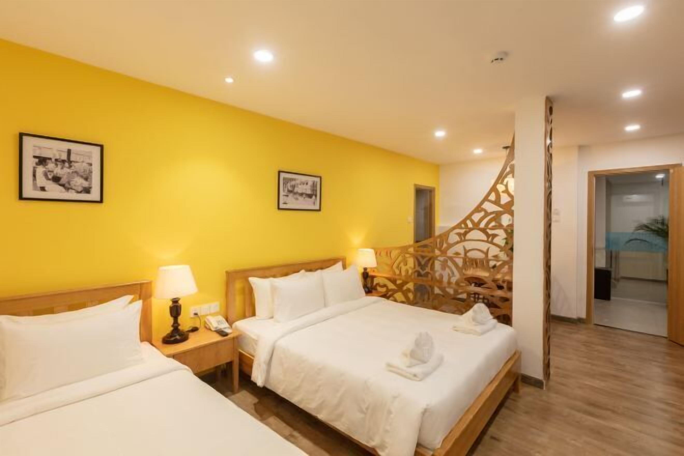 Minibar, in-room safe, free WiFi, wheelchair access