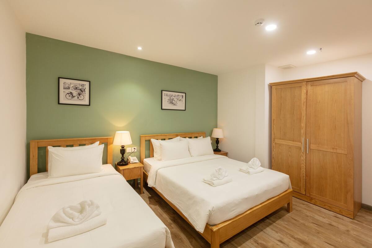 Deluxe Triple Room | มินิบาร์, ตู้นิรภัยในห้องพัก, Wi-Fi ฟรี