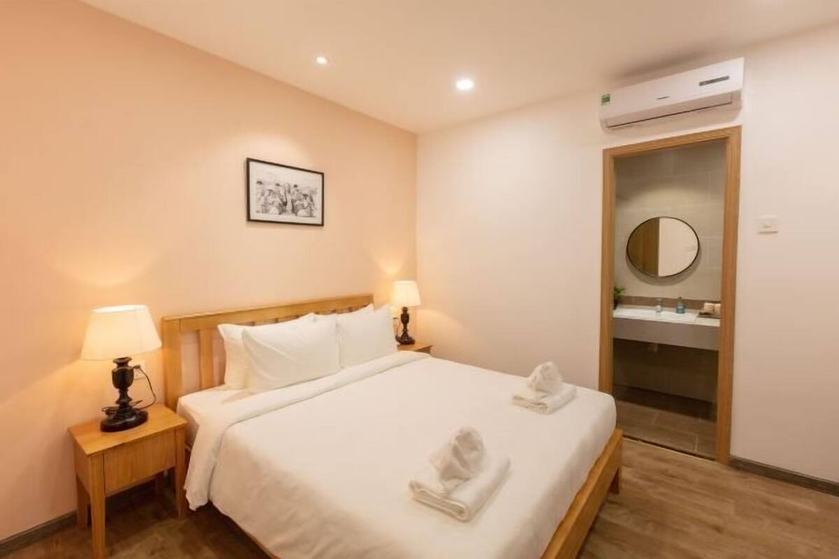 Minibar, in-room safe, free WiFi, wheelchair access