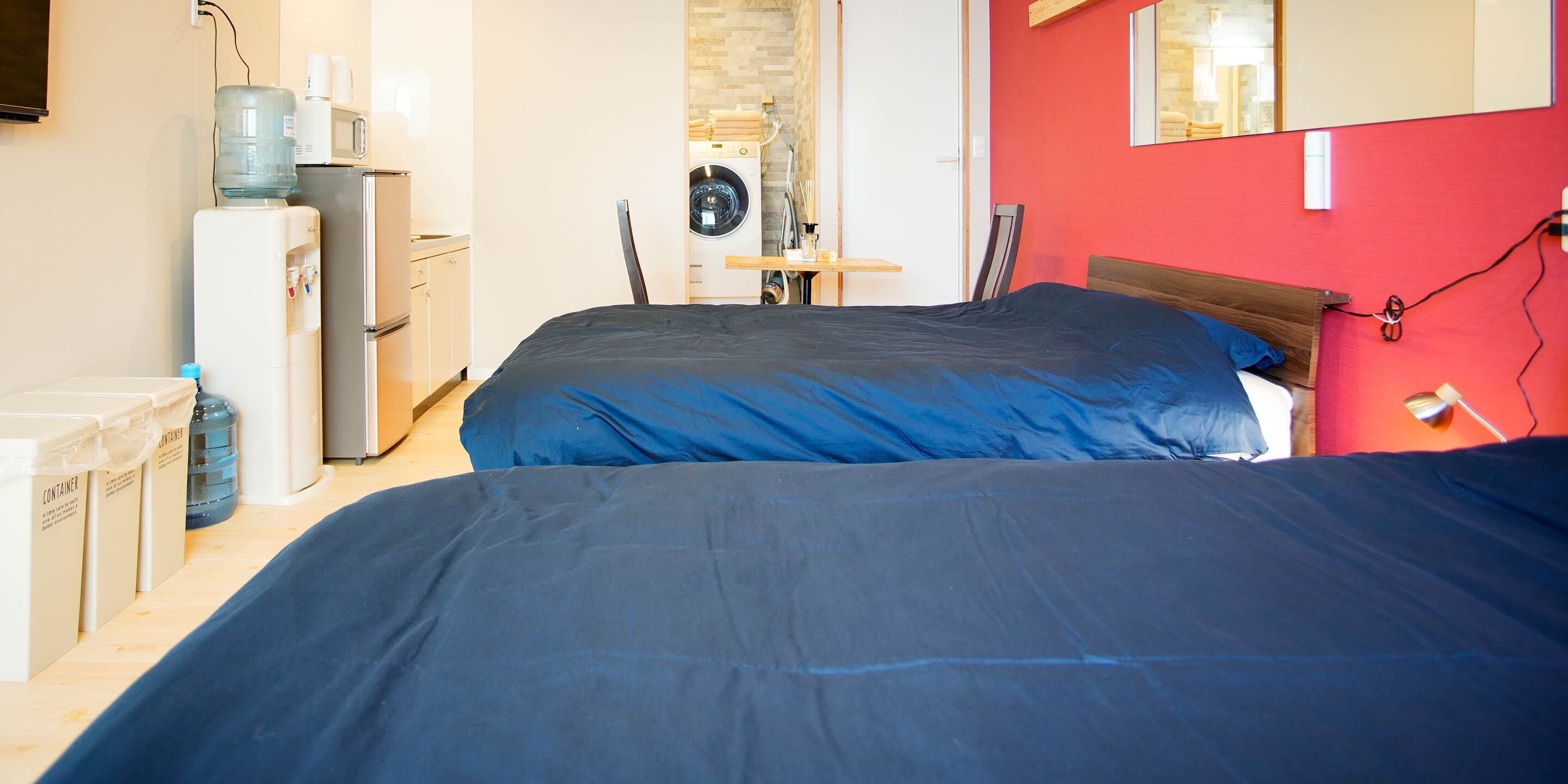 Standard Family Room 101 | Desk, soundproofing, free WiFi