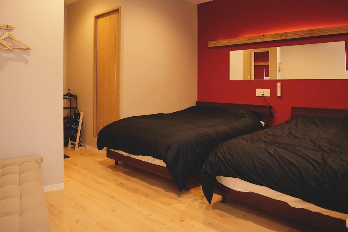 Standard Family Room 102