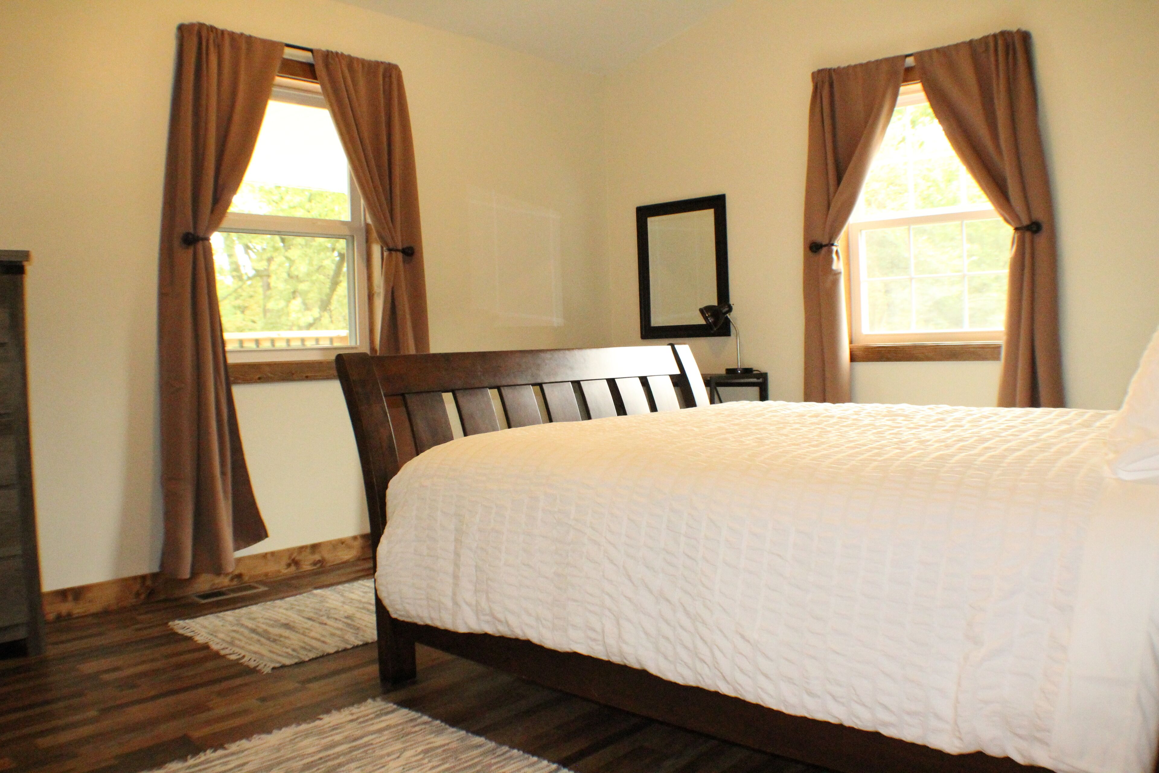 2 bedrooms, pillow-top beds, individually decorated