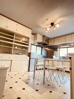 Casa (Private Vacation Home) | Cocina privada | Frigorífico, microondas, placa de cocina y arrocera