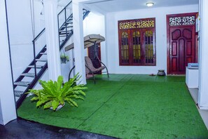 Exterior detail - Elsy Villa (Negombo)