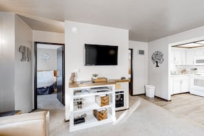 2 bedrooms, Internet, bed sheets