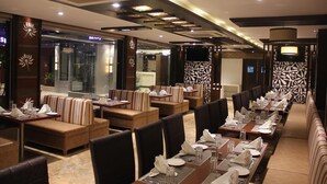 Free daily buffet breakfast  - PICADDLE THE LUXURY BOUTIQUE HOTEL (Mahabaleshwar)