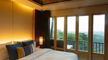 Tropical Room | ๋ฏธ๋๋ฐ, ๊ฐ์ค ๋ด ๊ธ๊ณ , ์ฑ
์, ๋ฌด๋ฃ WiFi
