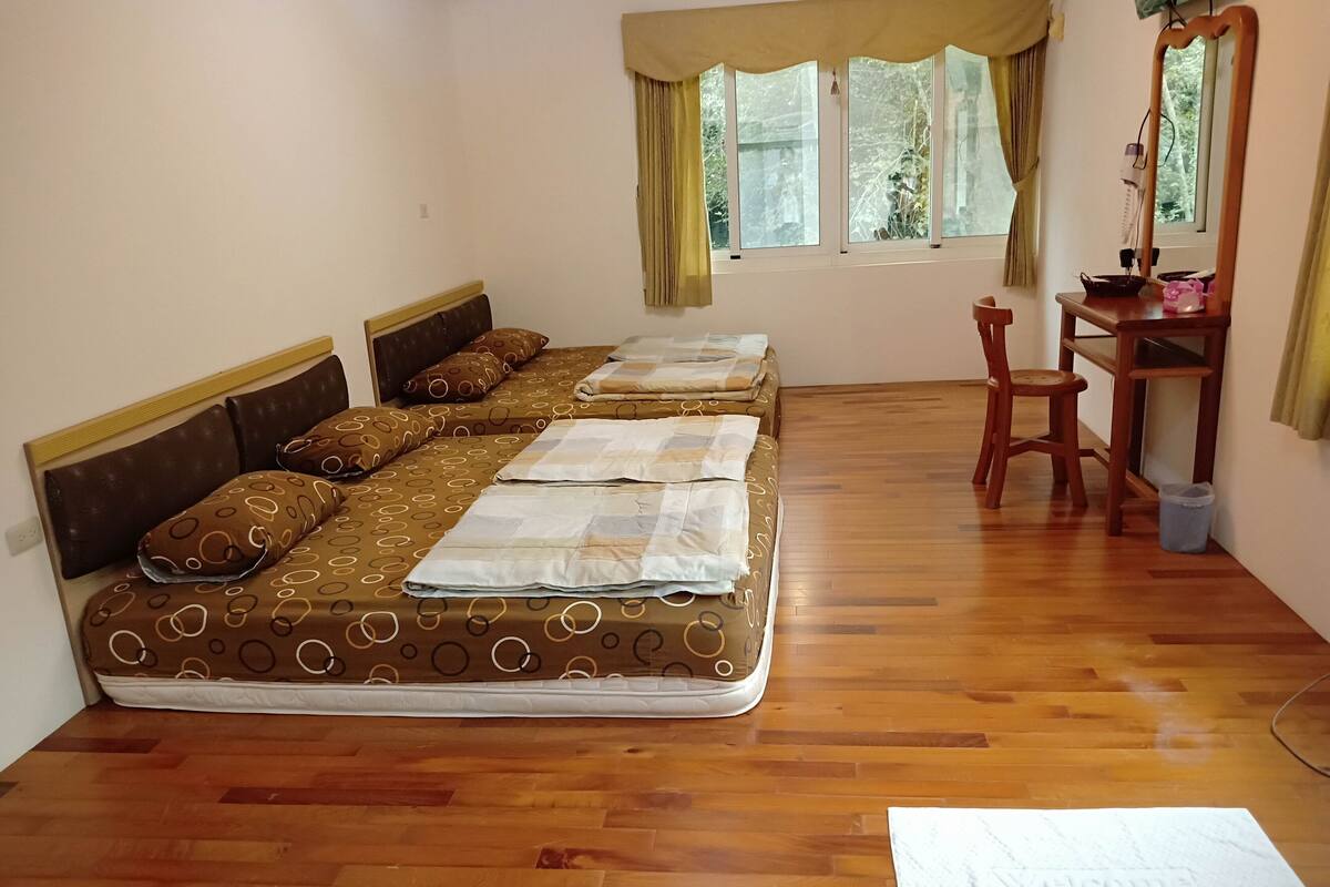 Desk, blackout curtains, iron/ironing board, free WiFi