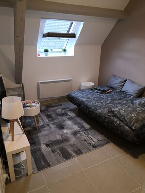 1 soverom, strykejern/-brett, wi-fi (inkludert) og sengetøy