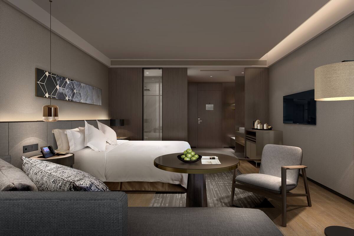 Deluxe Double Room | Desk, blackout drapes, free WiFi