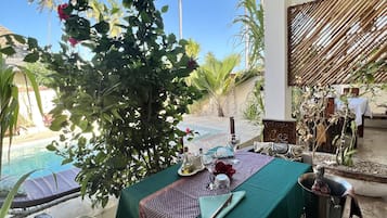 Panoramic Studio (Kibiriti) | In-room dining